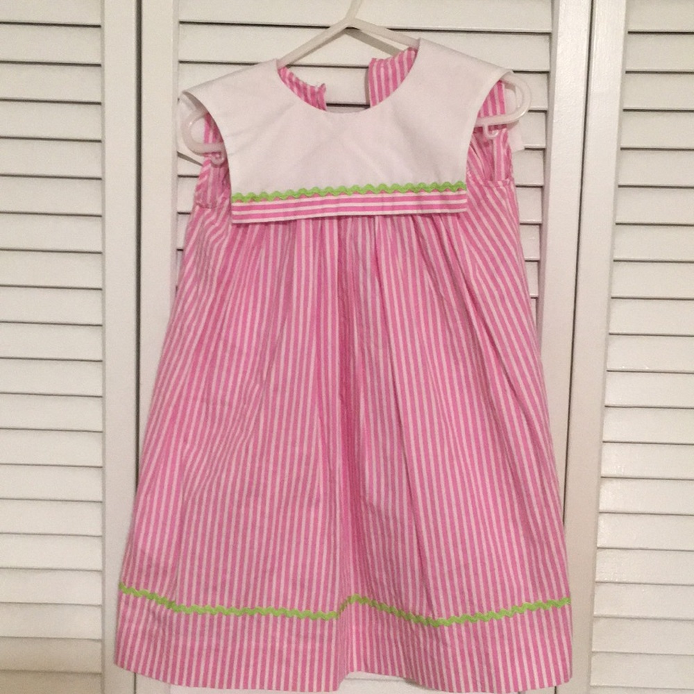 Sleeveless pink striped dress with sailor collar